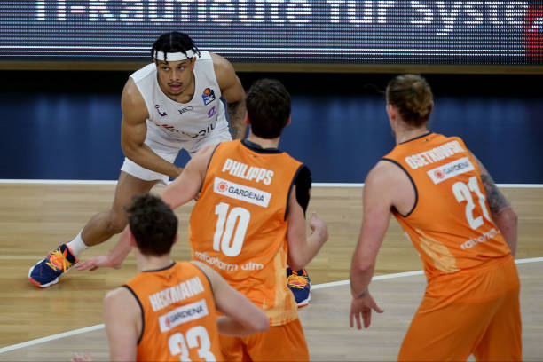 欧文在关键 欧文在关键